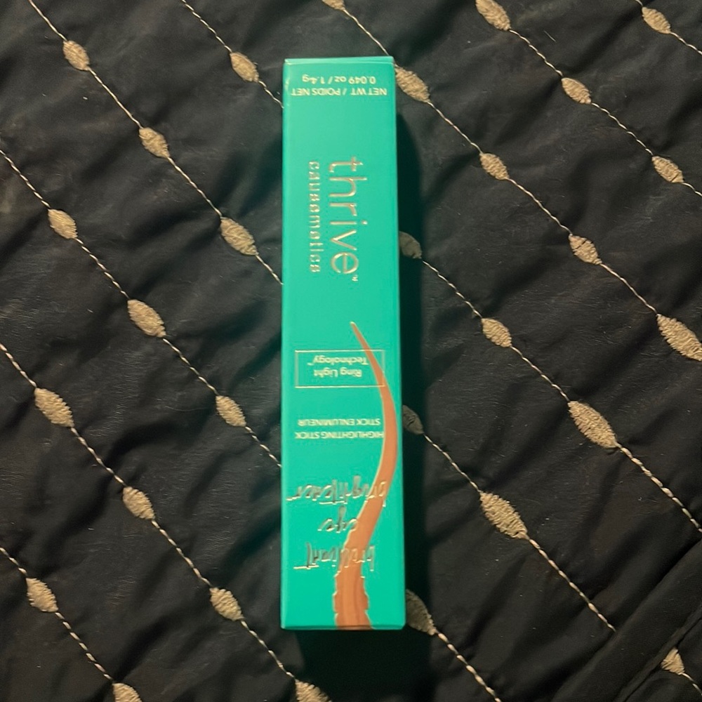 Thrive Cosmetics arte Brighter